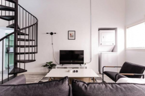 Charming 1BR Loft in Premium Downtown Location